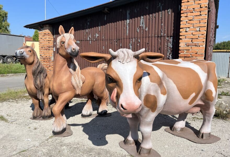 Wyposażenie i tematyzacja : Kolejka Farm Train w Parku Rozrywki Noe Park