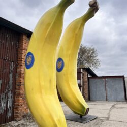 Dwa modele bananów XL dla firmy Auto Zitzmann z Norymbergii