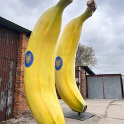 Dwa modele bananów XL dla firmy Auto Zitzmann z Norymbergii